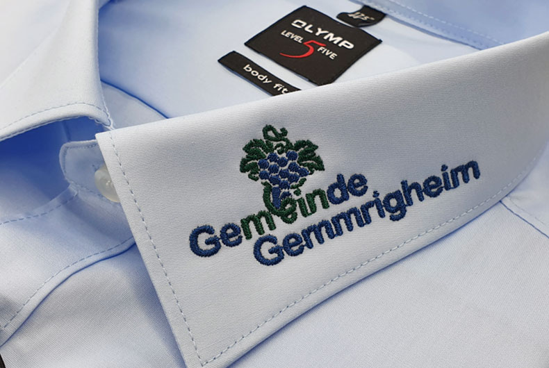 Hemdkragen bestickt mit Logo Gemeinde Gemmrigheim